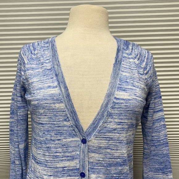 GAP NWT Blue Space Dye Button Front V-Neck Lightweight Cardigan Sweater - Picture 2 of 10